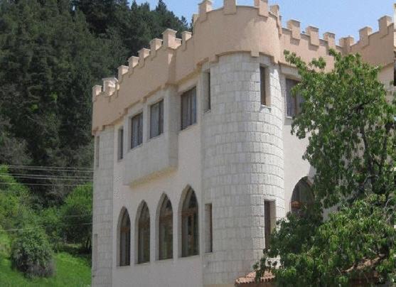The Castle Hotel Samokov Exterior photo