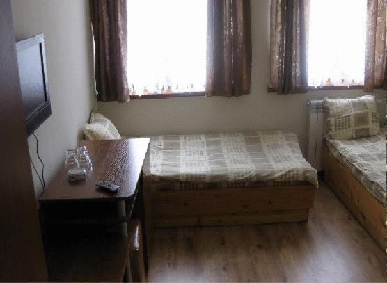 The Castle Hotel Samokov Room photo