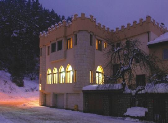 The Castle Hotel Samokov Exterior photo